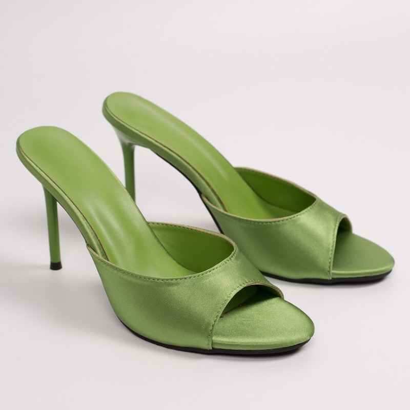 Summer Clothing Brands - Sandali Estivi da Donna 2026: Ciabatte